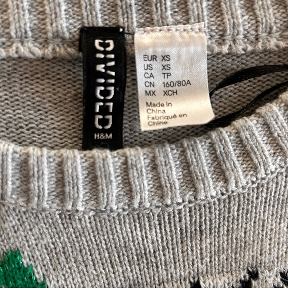 H&M Penguin Christmas Sweater - Picture 4 of 4